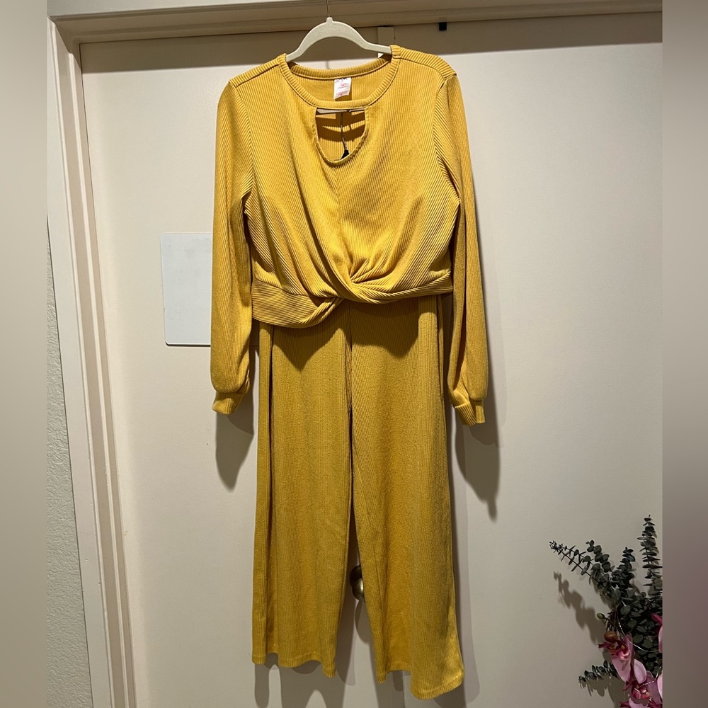 2 piece winter woolen colors set in yellow